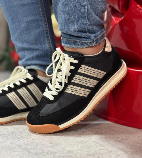 Adidas SL 72